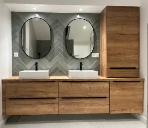 Agencement de salle d'eau optimisée et pose de faïence par i-Nov Agencement.